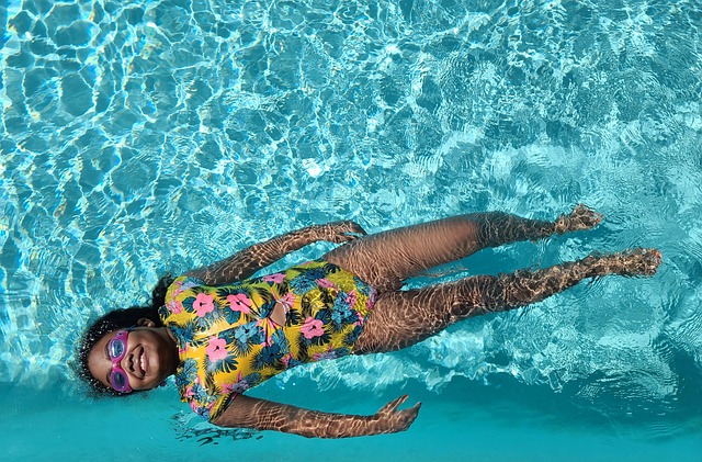 Free Water Pool photo and picture