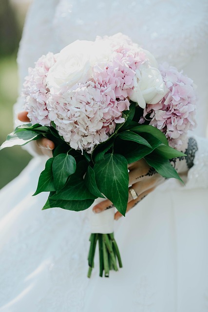 Free Wedding Wedding Bouquet photo and picture