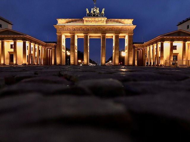 Free Berlin Brandenburg Gate photo and picture