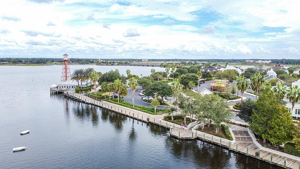 Free Florida Village Square photo and picture