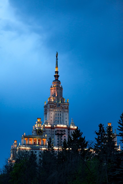 Moscow, moscow state university, evening and lomonosov moscow state university — photo by pcharnyphoto