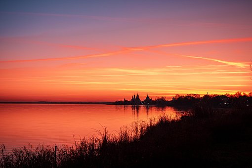 Solnedgang, Dam, Kloster, Flod, Gammel