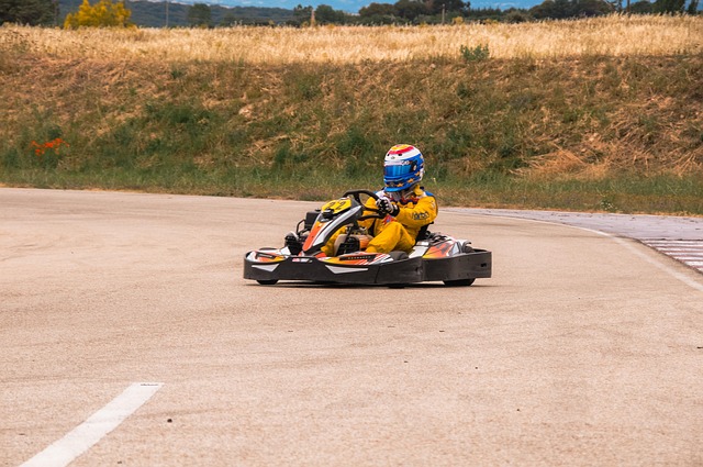 go kart, racing, karting, circuit, go-kart car, vehicle, sport, competition, racer, helmet, kart racing