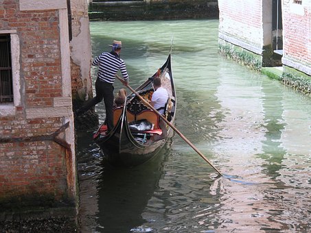 Free Venice Gondola photo and picture
