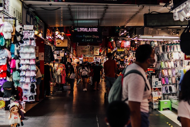 Free Bugis Bugis Street Singapore photo and picture