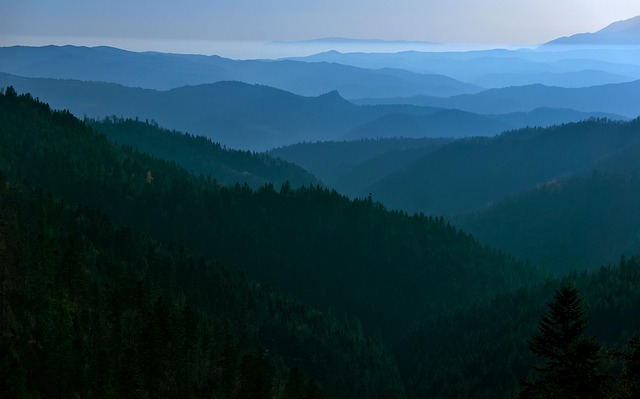 Free Mountains Horizon photo and picture
