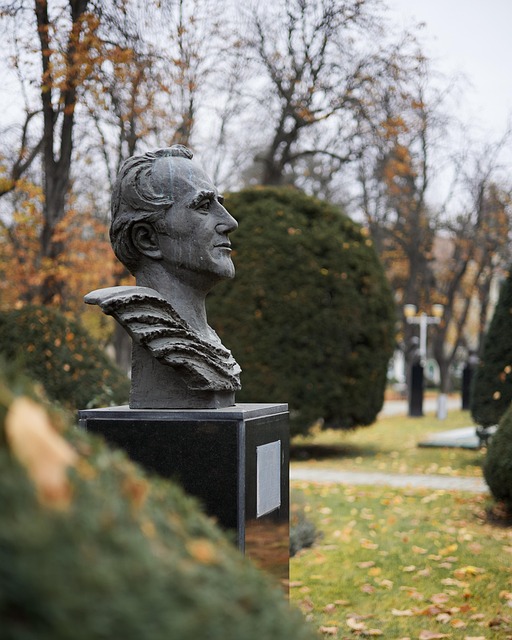 Free Statue Stone photo and picture