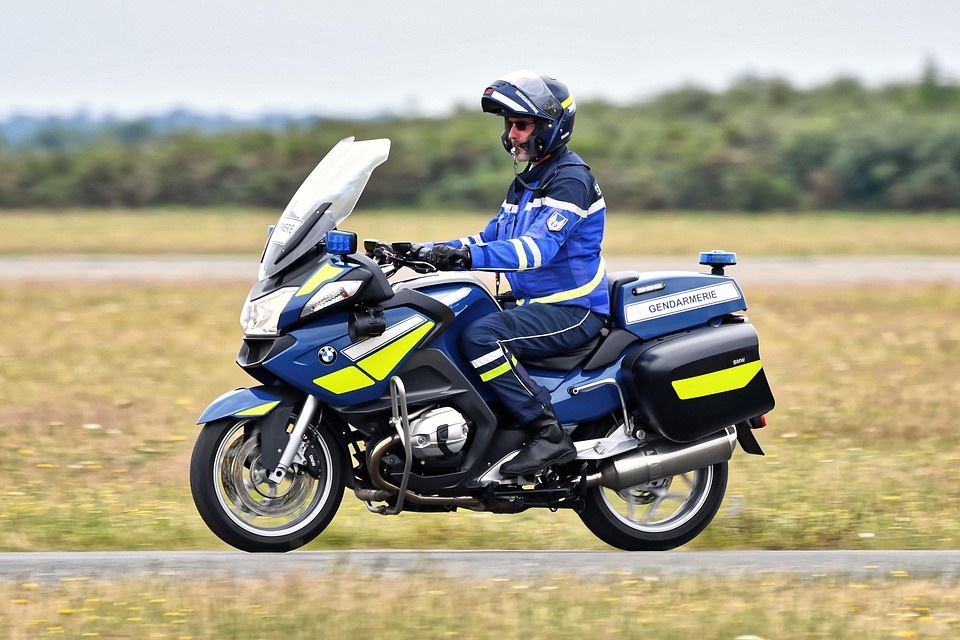 moto-motard-transport-photo-gratuite-sur-pixabay