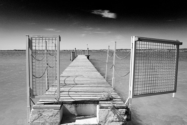 Free Garda Italy photo and picture