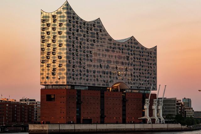 Free Architecture Building photo and picture