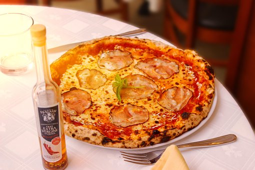 Free Pizza Olive Oil photo and picture