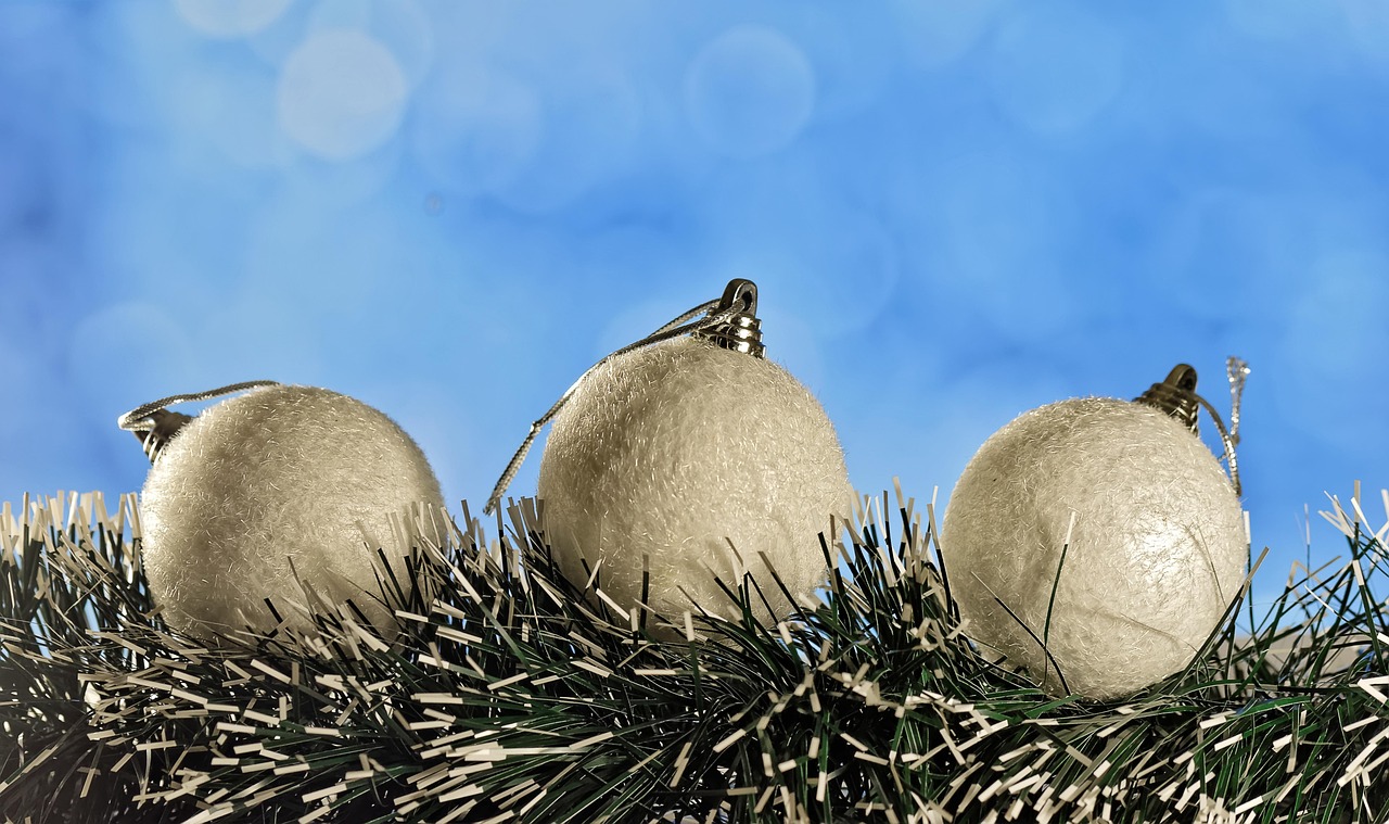 Globes - free online jigsaw puzzle photo