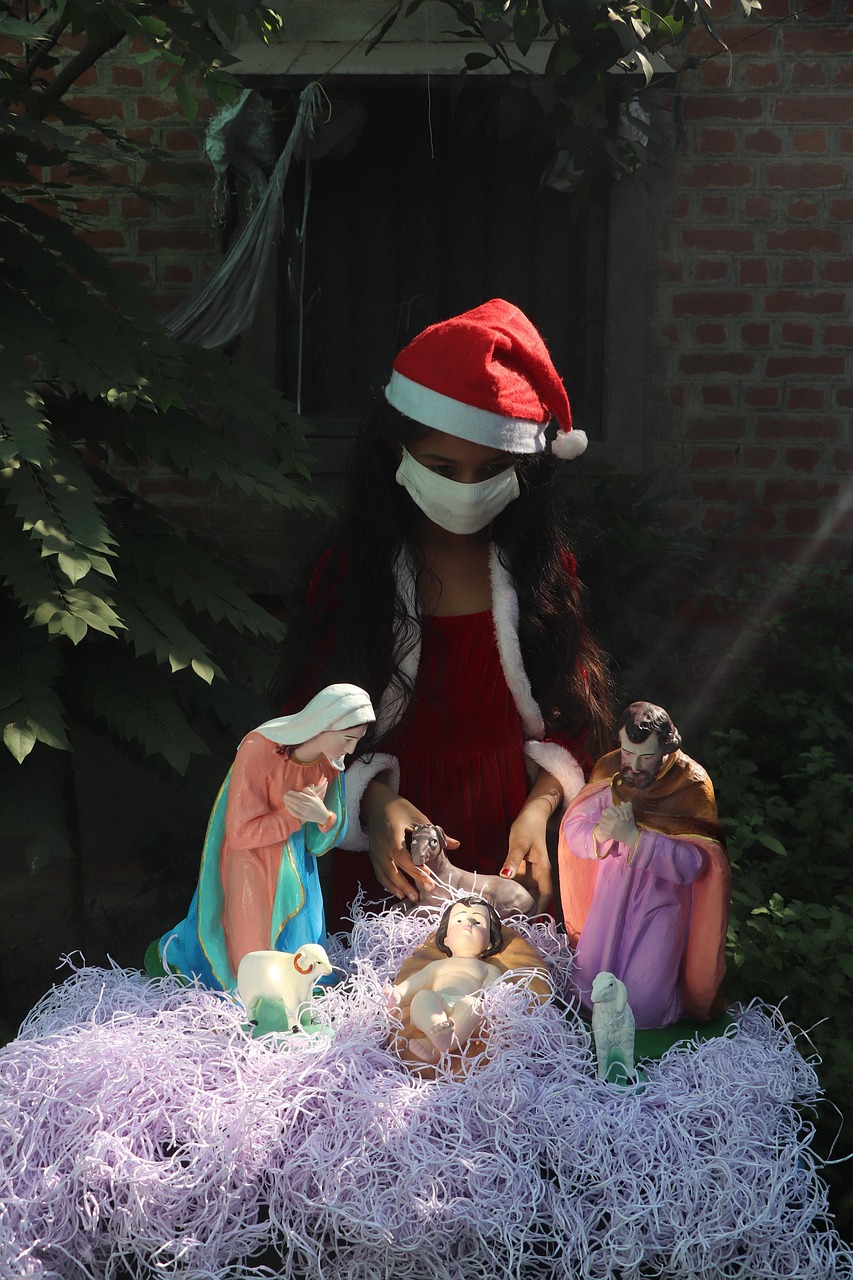 Produktbild von Mini Weihnachten Krippe Set In Einer Metalldose, Weihnachten