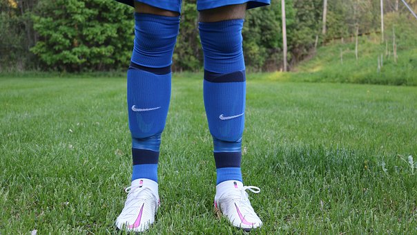 Fotbal, Sport, Crampoane