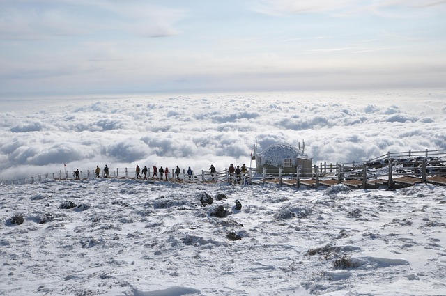 Free Mountain Mt Hanlla photo and picture