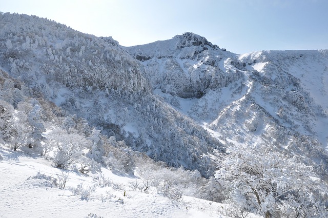 Free Snow Mountain Mt Hanlla photo and picture