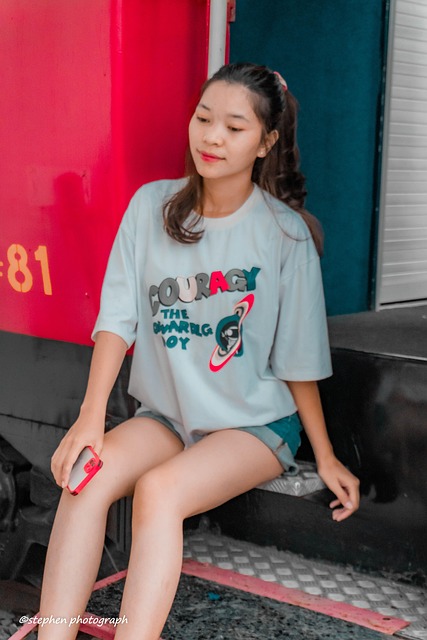 Realway-Station, Khmer-Stil, Frau