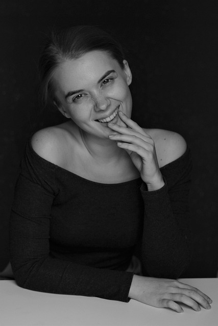 Free Женщ Portrait photo and picture