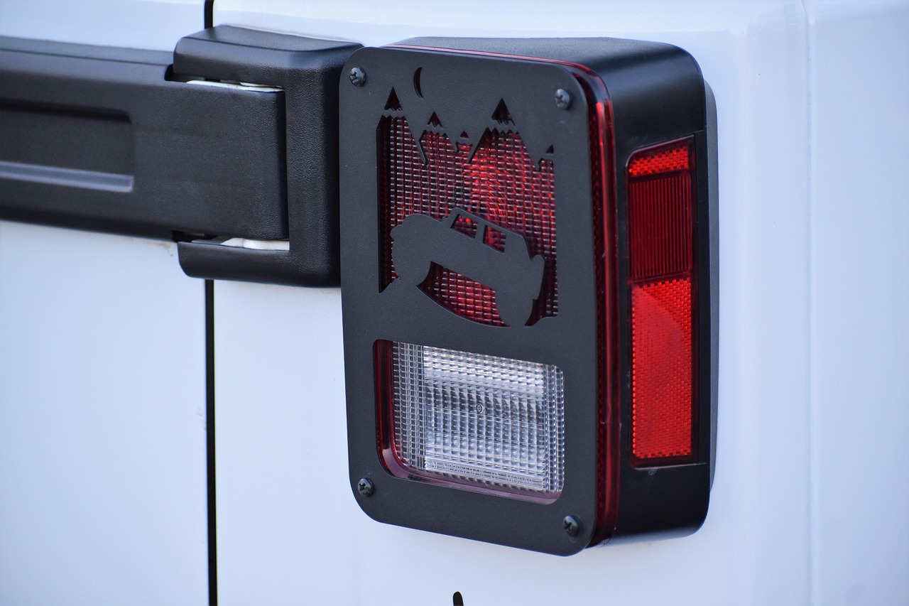 Pare-soleil Pare-brise Sur Mesure Pour Jeep Wrangler/Gladiator - 120x39 Cm - Réfléchit 99% UV - 2