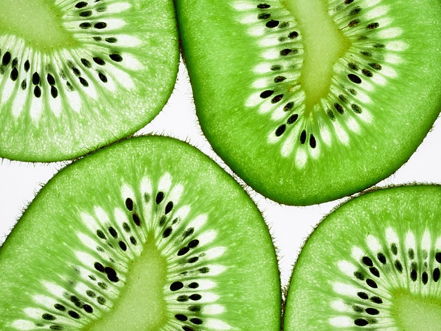 Free Fruit Kiwi photo and picture