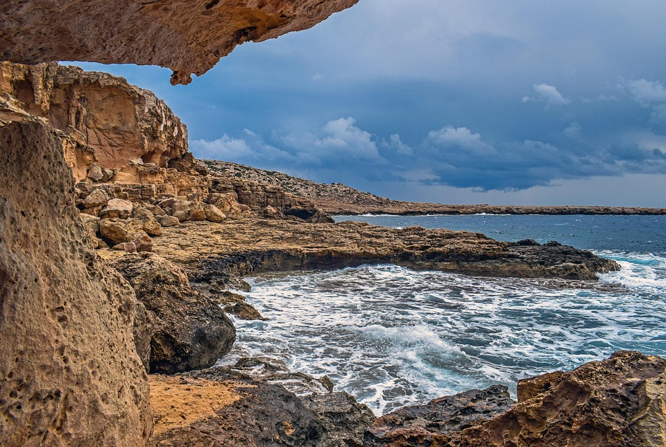 Chasing Sunsets: The Most Scenic Views in Portugal’s Natural Landscapes