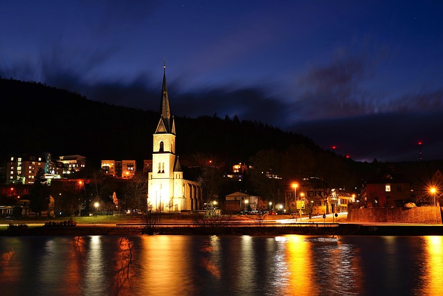 Iglesia, Disparo Nocturno, Riverside