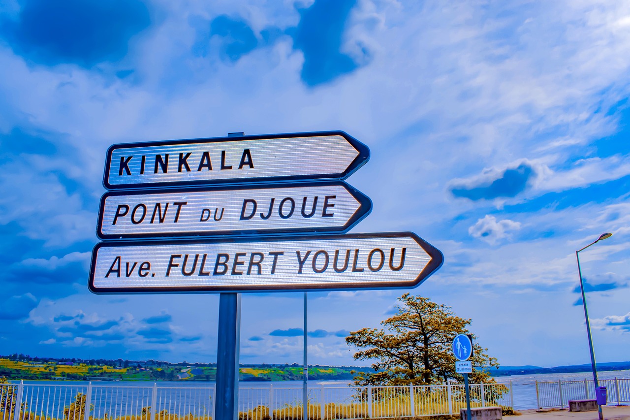 Modèles Pages De Garde écoquartiers Avec Fleuve