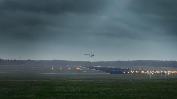 Eindhoven, Gop, Vliegtuigen, Bewolkt