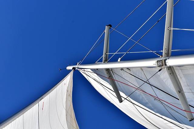Free Boat Sail photo and picture