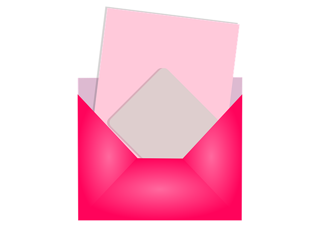 Rosa Umschlag, Buchstabe, Karte