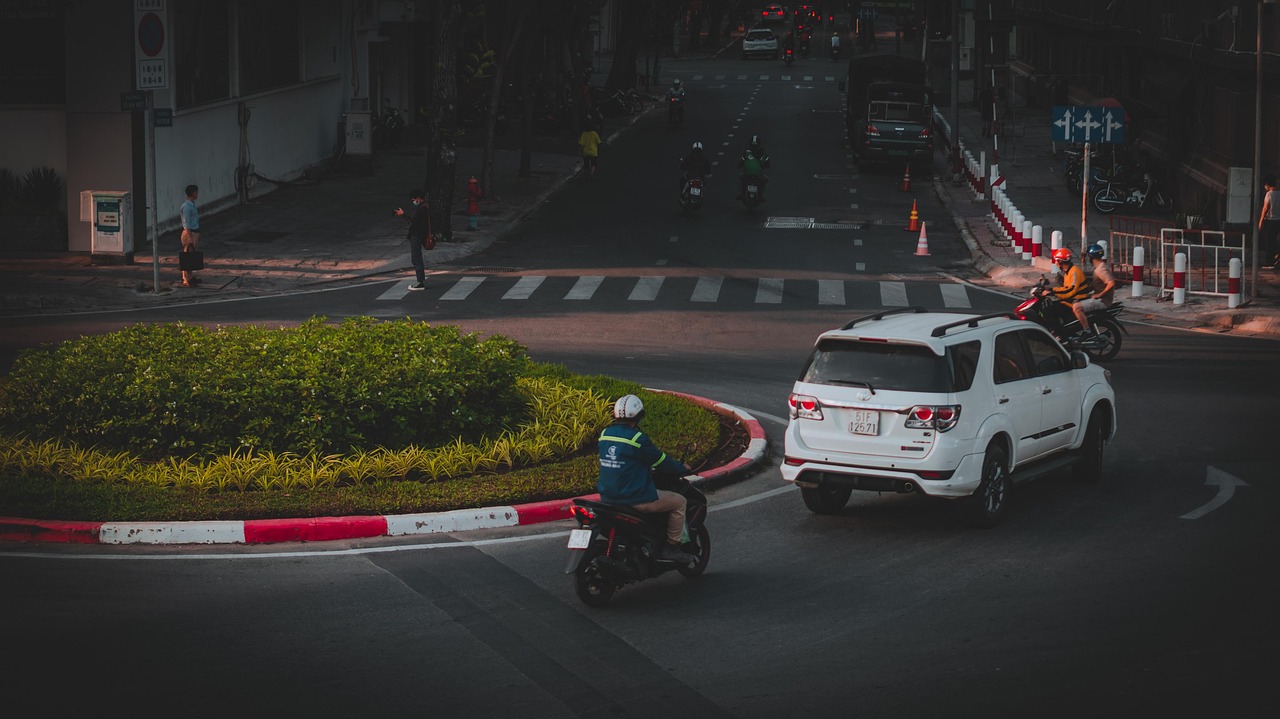 Street Rotonda Traffic Circle - Free photo on Pixabay - Pixabay