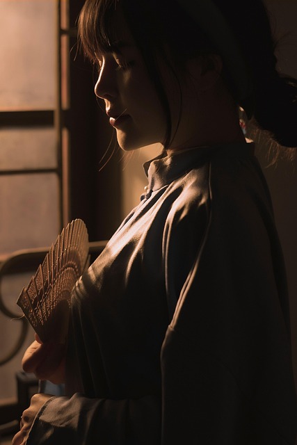 Vietnam, asian woman, vintage clothes and woman — photo by Chuotanhls