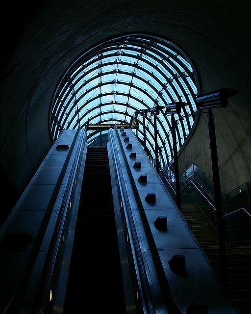 Kanariske Wharf, Rulletrappe, London