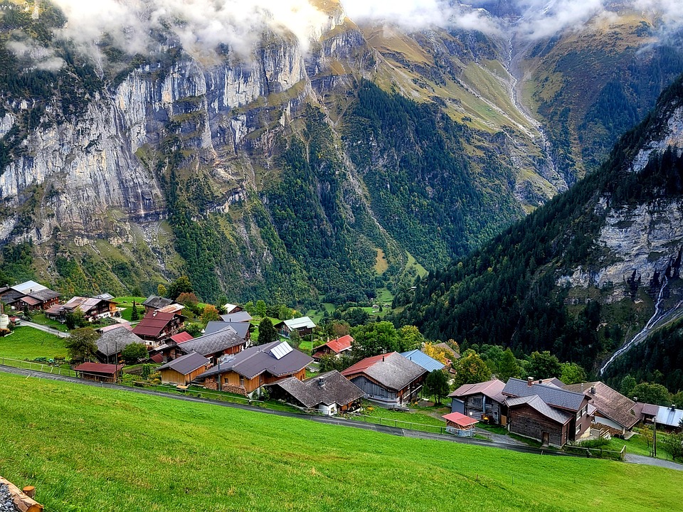 switzerland-6969601_960_720.jpg