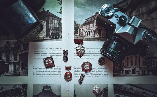 Stifte, Kamera, Zeitschrift, Russland