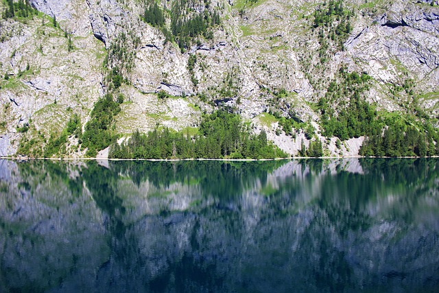 Free Lake Mountain photo and picture