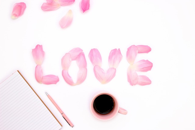 Free Petals Notes photo and picture