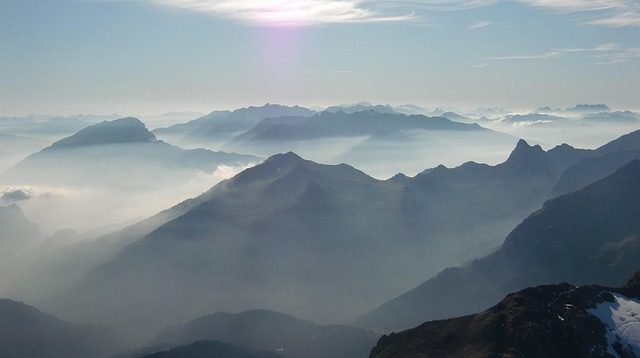 Free Mountains Fog photo and picture