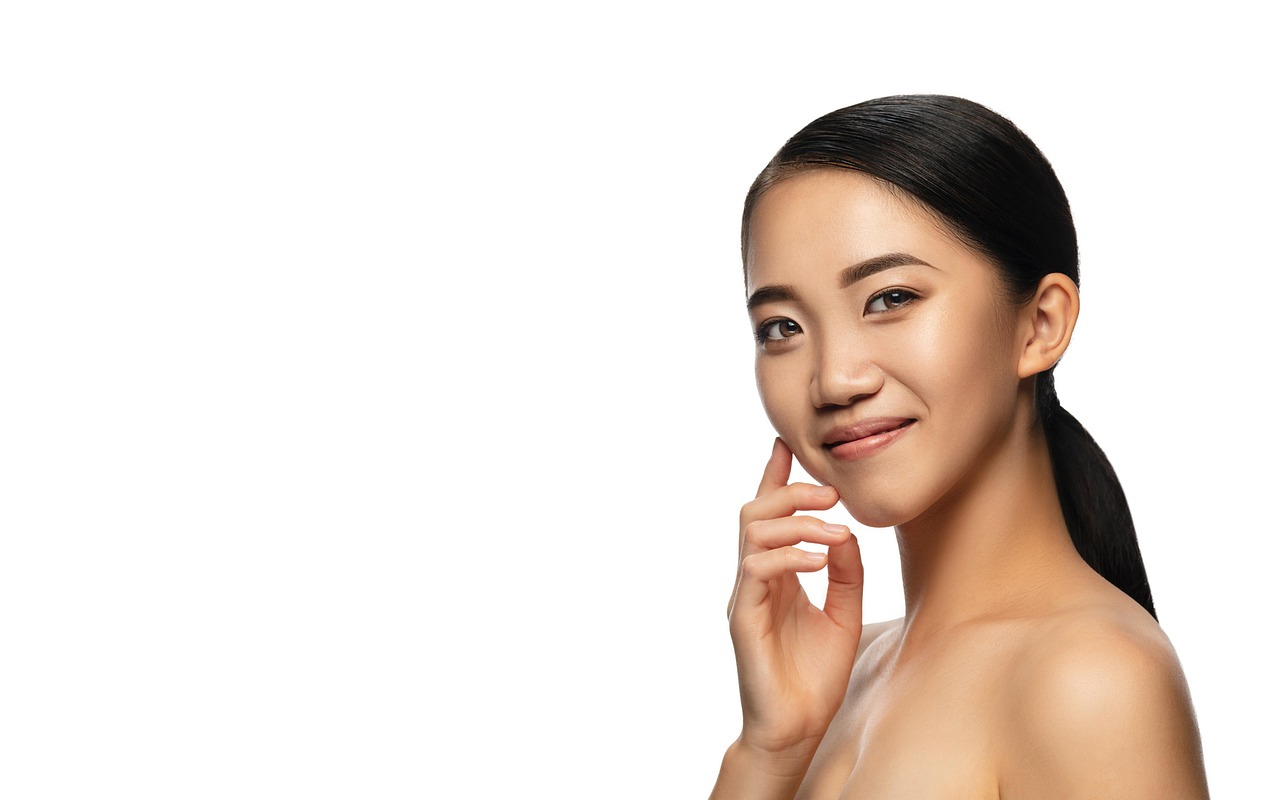 Ultherapy anti-aging lifting procedure in Korean clinic
