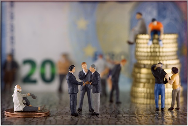Free Miniature Figures Macro photo and picture