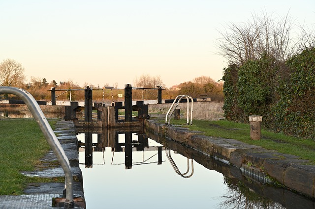Free Architecture Canal photo and picture