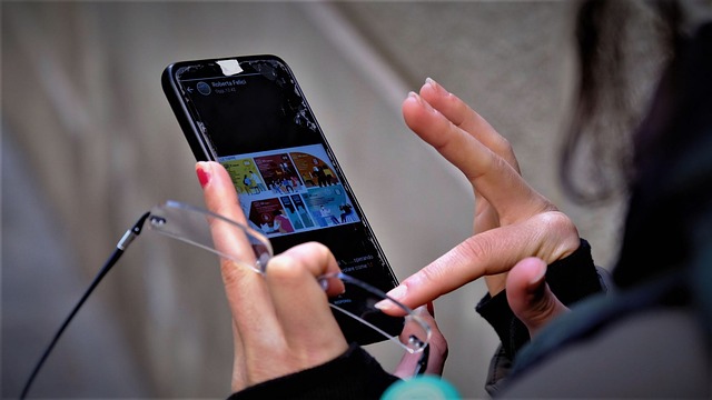 Free Smartphone Facebook photo and picture