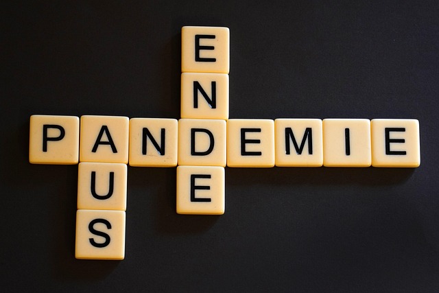 Pandemic, the end, pun and scrabble — photo by makabera