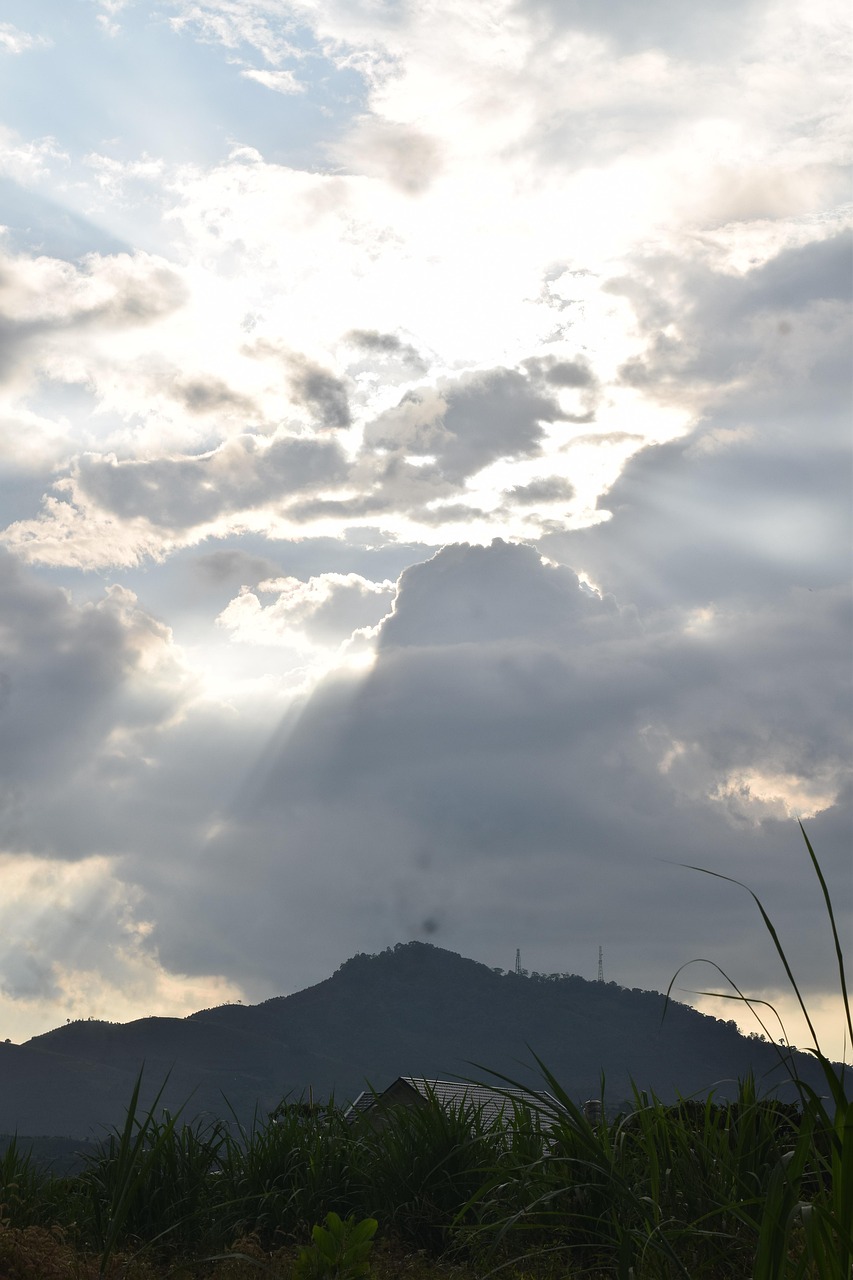 Céu Parcialmente Nublado Luz Ray - Foto gratuita no Pixabay - Pixabay