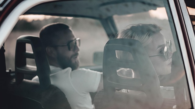Free Couple Car Wallpapers photo and picture