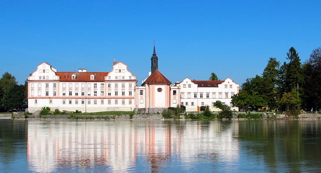 Free Castle Nature photo and picture
