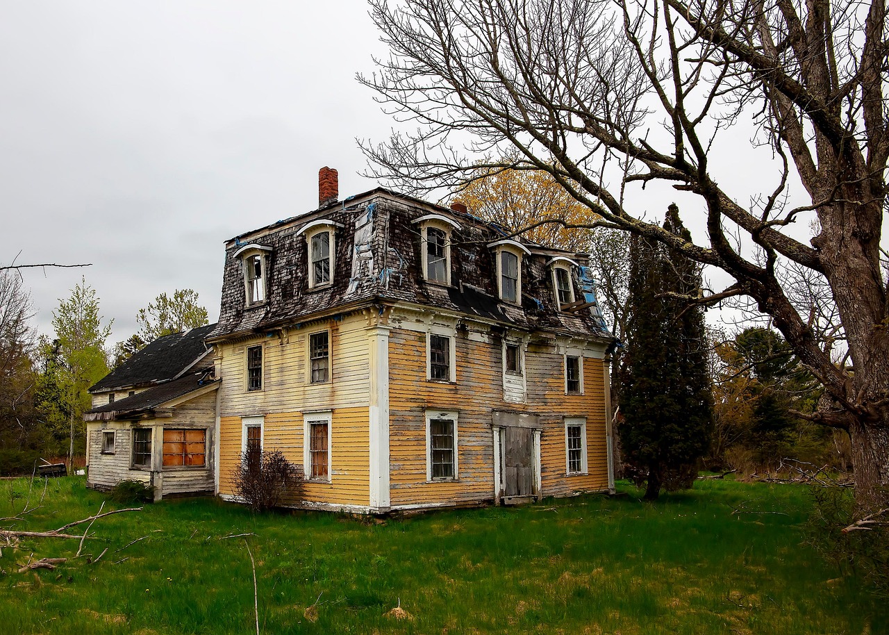 Abandoned house building free photo on pixabay pixabay
