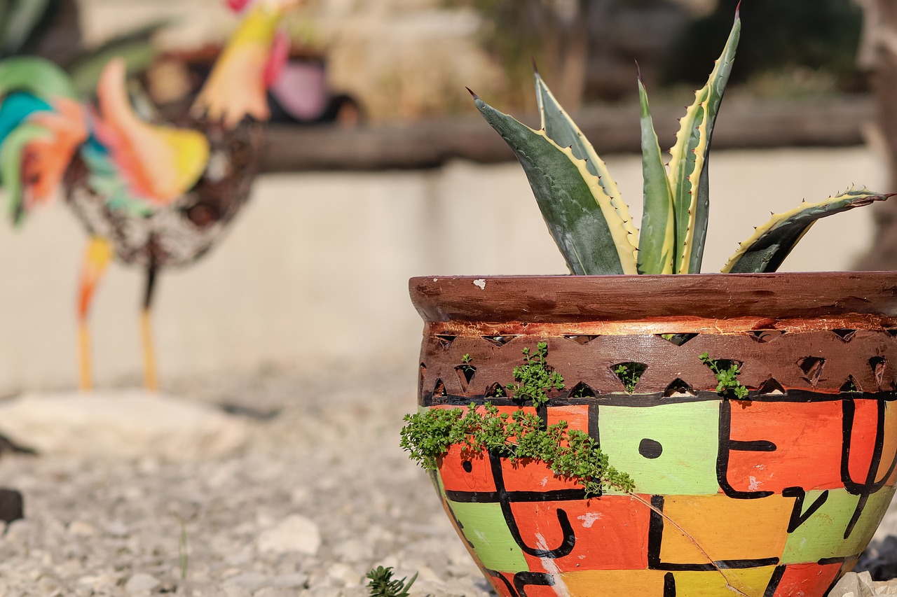 Painted Flowerpot - free online jigsaw puzzle photo
