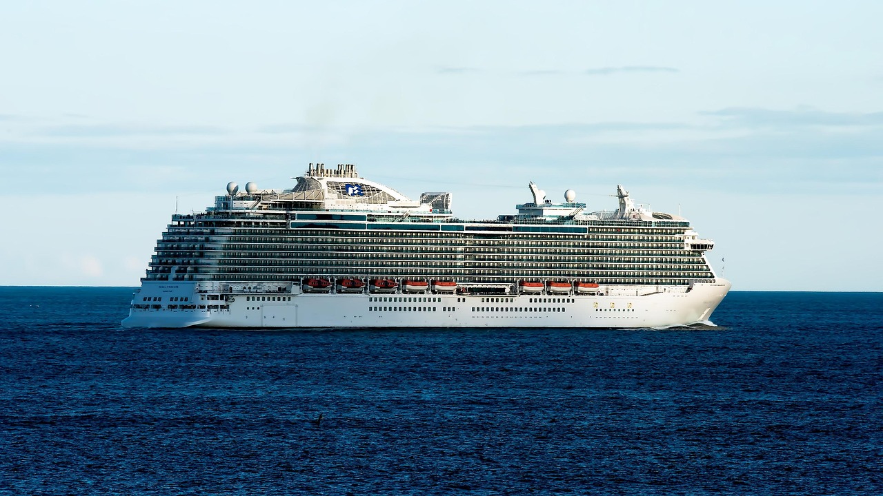 Cruise ship sailing over beautiful ocean