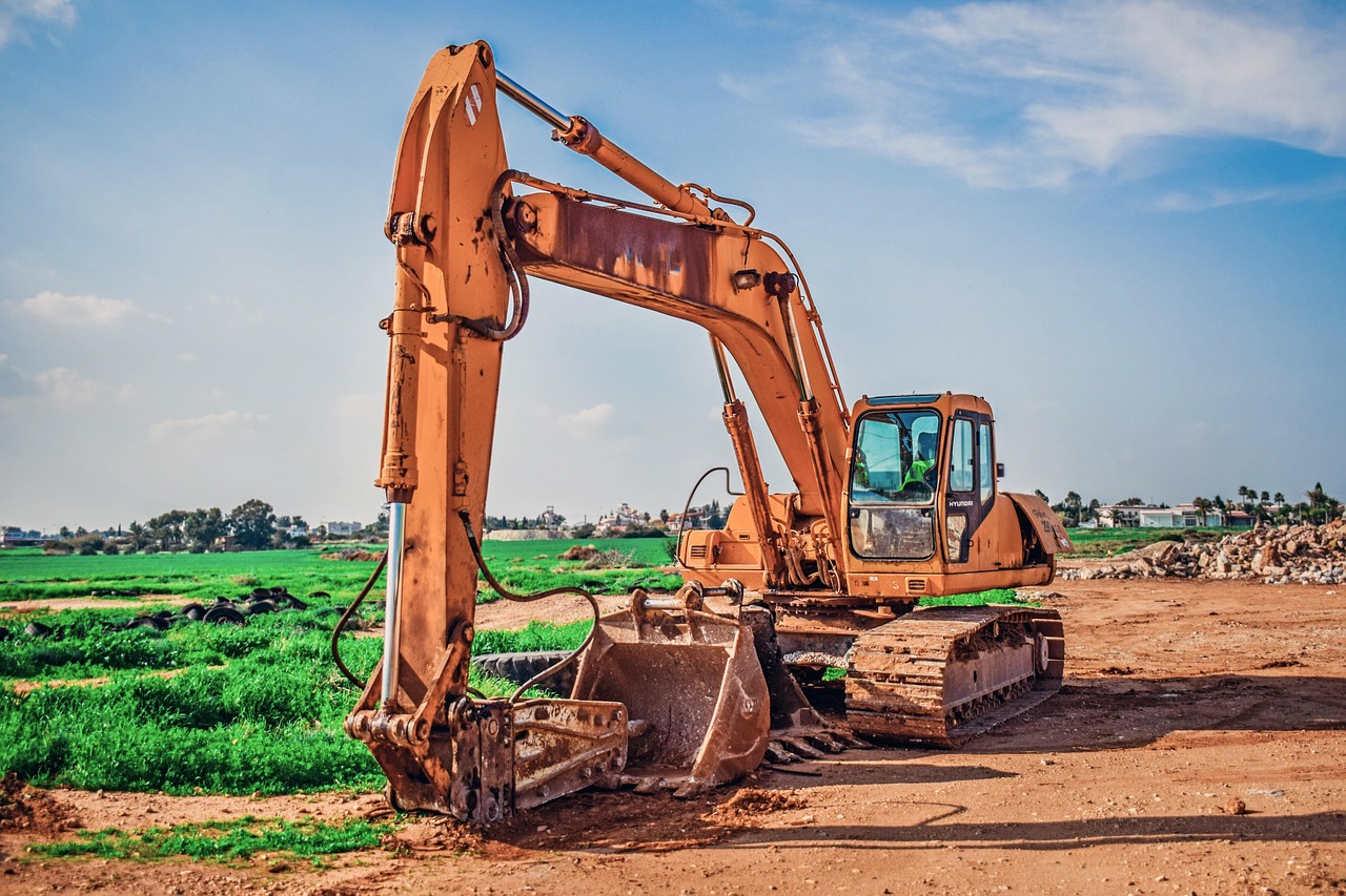 4,000+ Free Excavating Machinery & Excavator Images - Pixabay